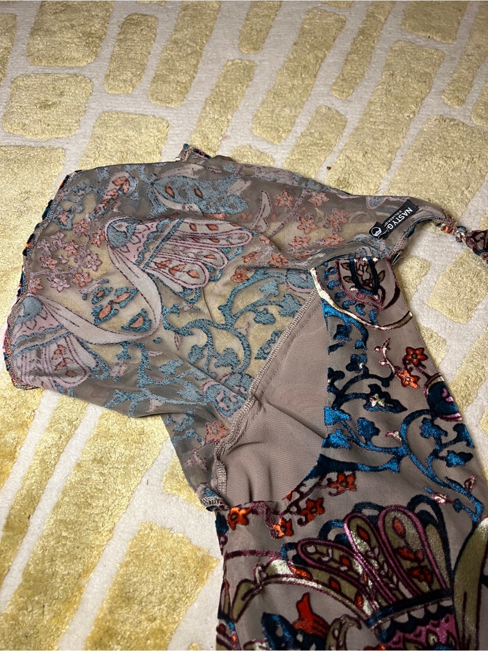Nasty Gal Taupe Paisley Embroidered Wide-Leg V-Neck Flutter Jumpsuit US 2 AS IS - Picture 9 of 10